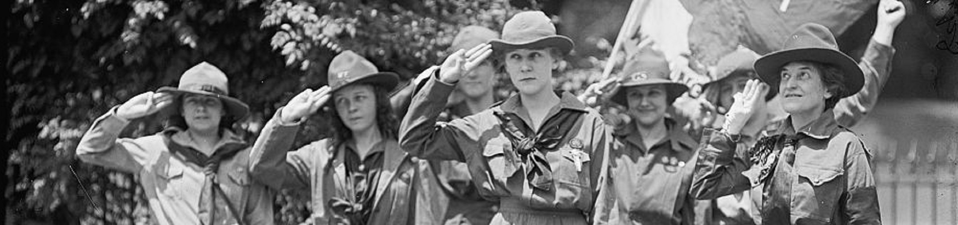  Juliette Gordon Low with Girl Scout Troop #1 