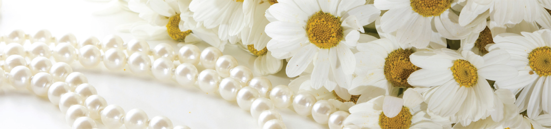  Daisies and Pearls 