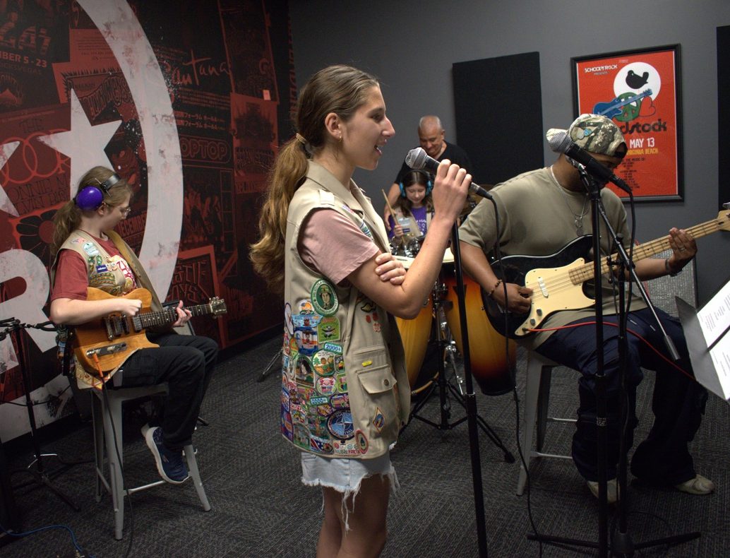 Top 10 Cookie Entrepreneurs enjoyed a jam session at School of Rock