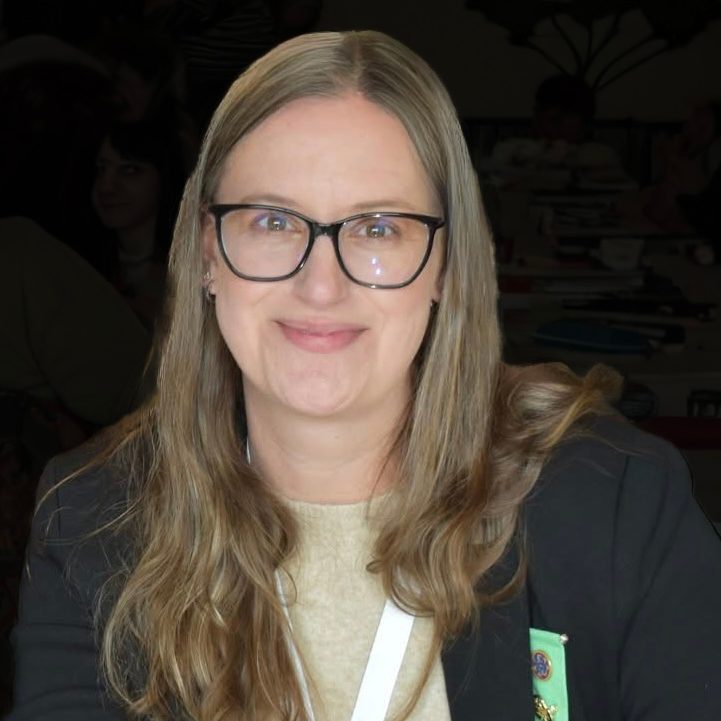 Girl Scout alum and volunteer Cameron Waite