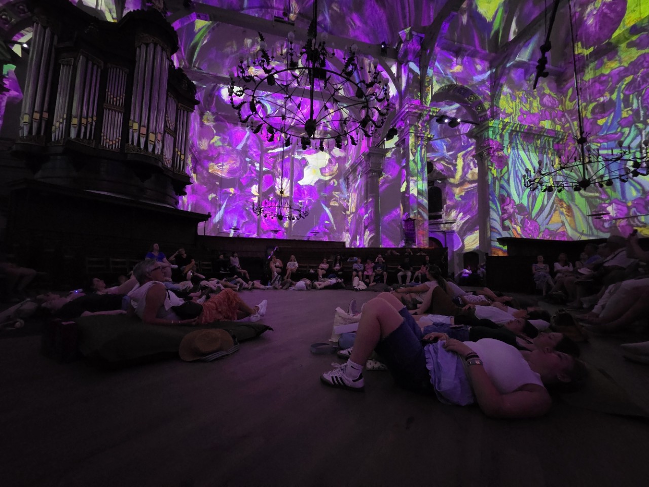 Girl Scouts attended the immersive Van Gogh and Rembrandt Experience in Amsterdam