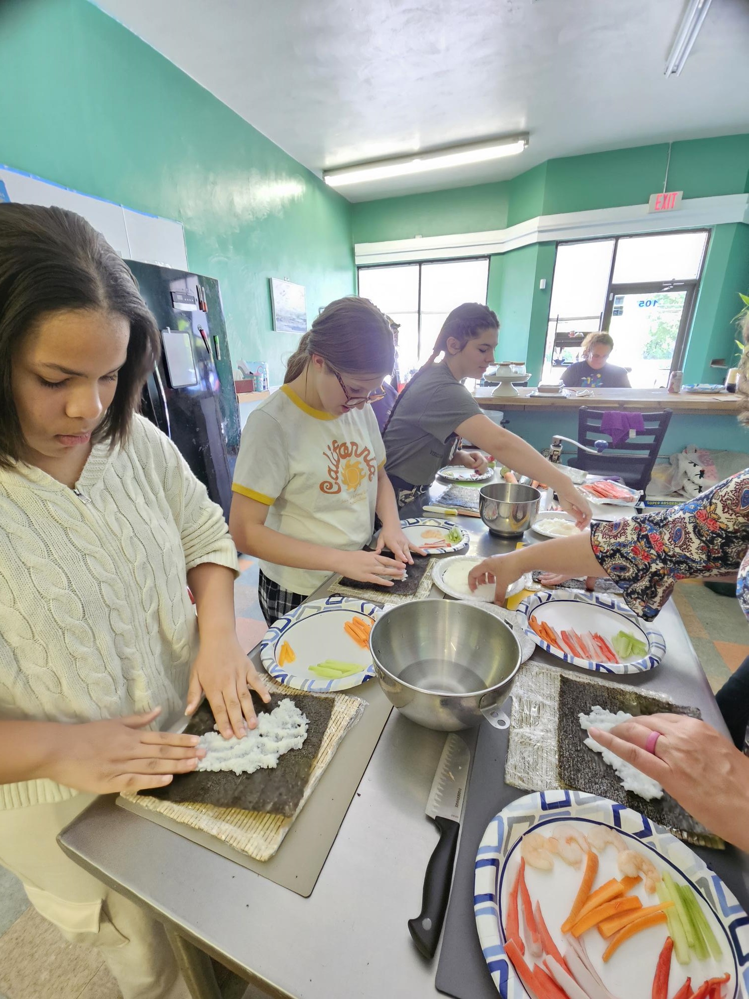 GSCCC Cooking Club making sushi