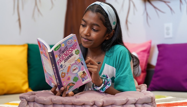 The Ultimate Friendship Journal is part of a series of Girl Scout-inspired stories, guides, and journals for young readers published by HarperCollins.